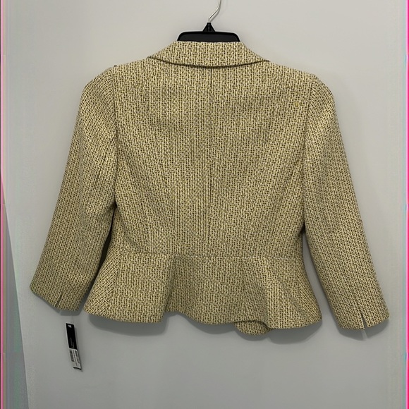 Tahari Authur S. Levine blazer - Picture 10 of 11